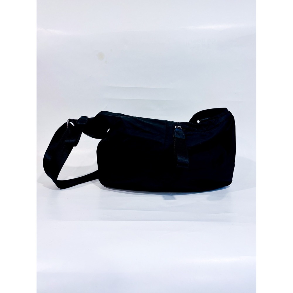 SIMONS Black shoulder bag | Minimalist Everyday Travel‎